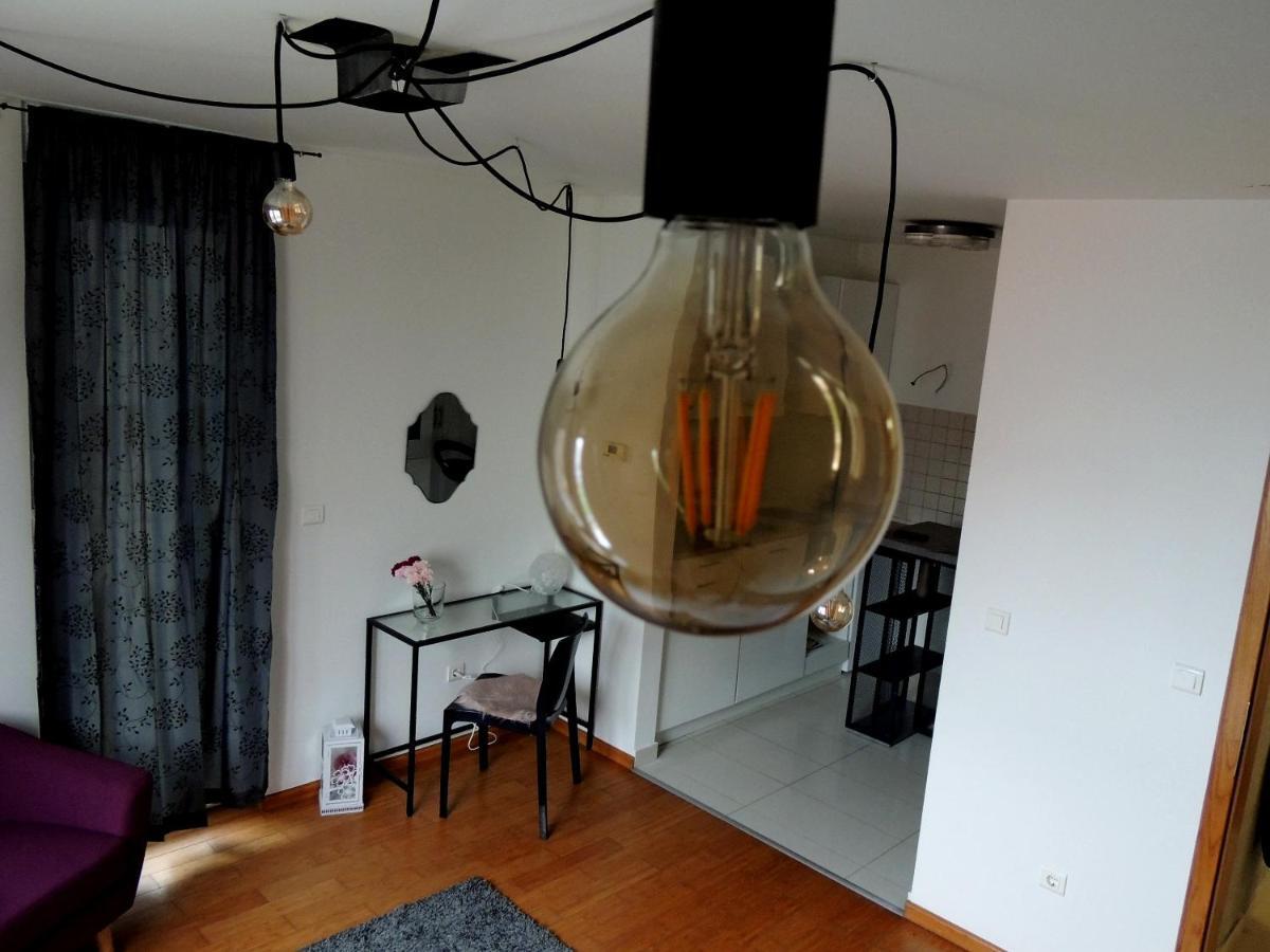 Factory - Self Check In Apartment Osijek Exterior foto