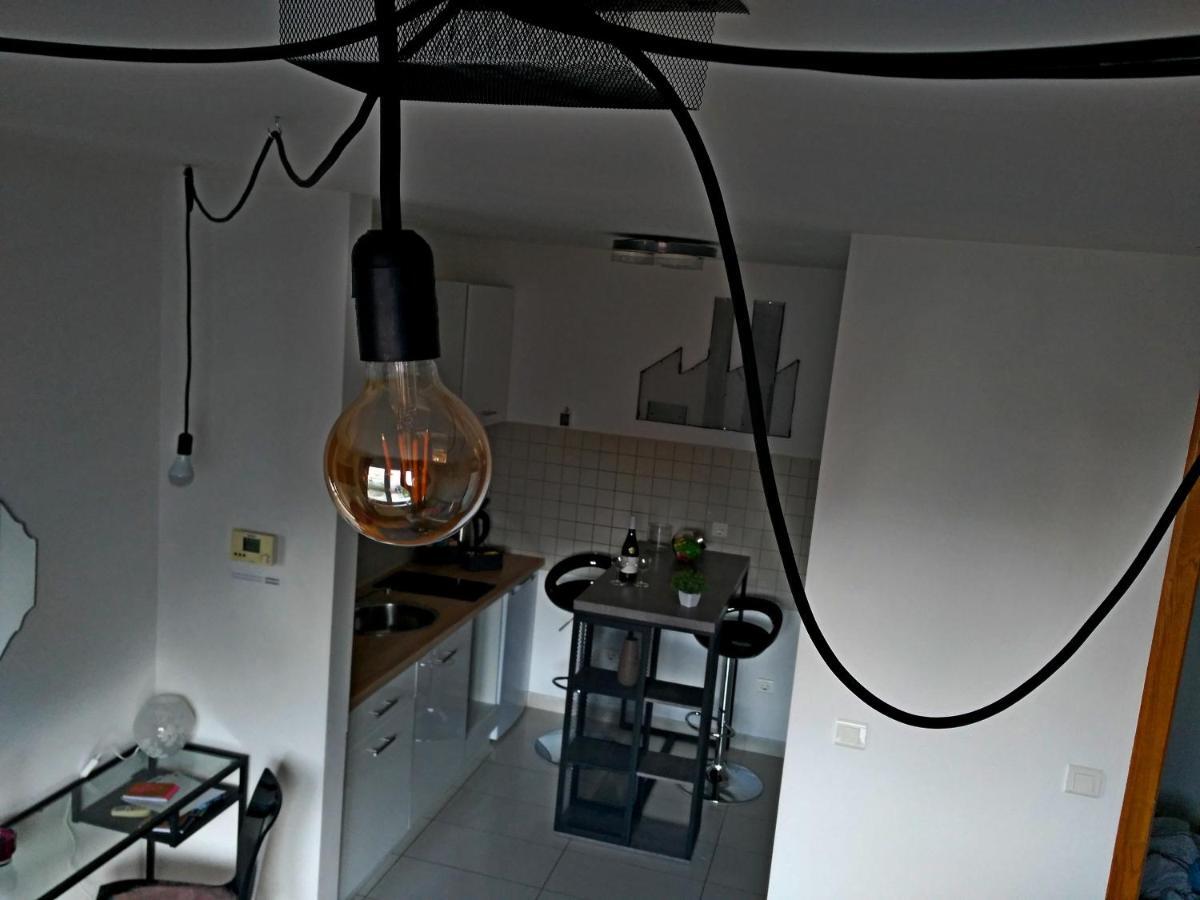 Factory - Self Check In Apartment Osijek Exterior foto