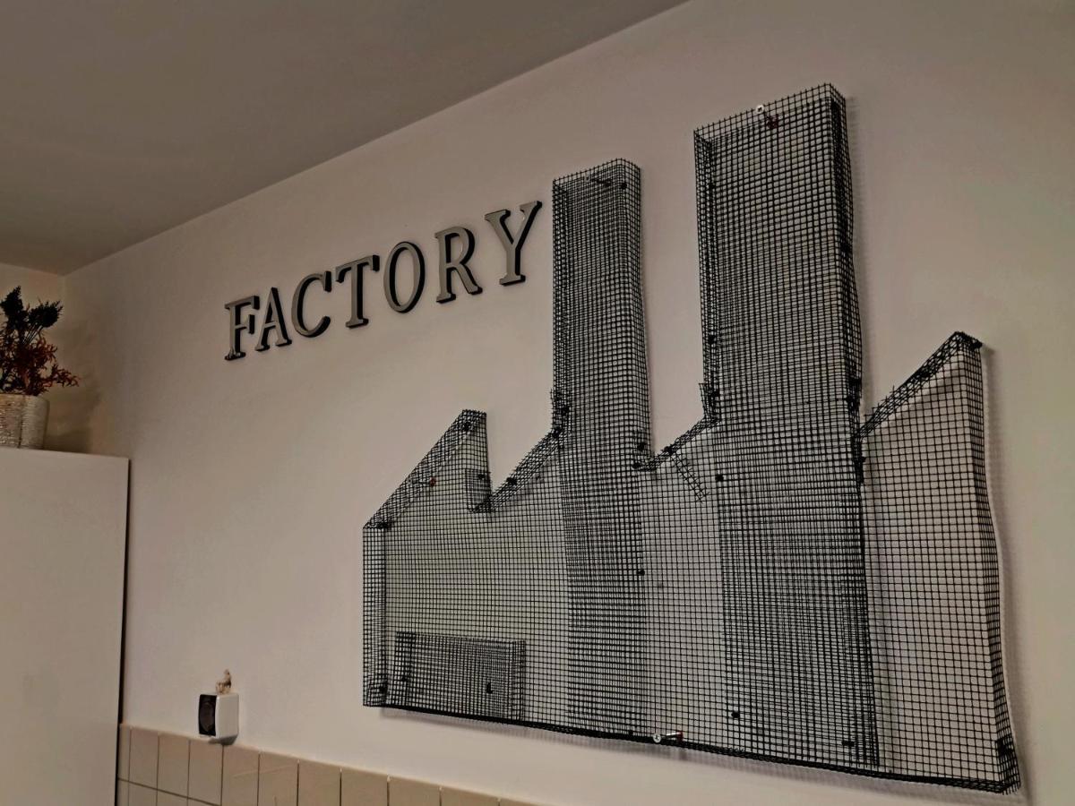 Factory - Self Check In Apartment Osijek Exterior foto
