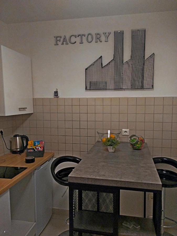 Factory - Self Check In Apartment Osijek Exterior foto