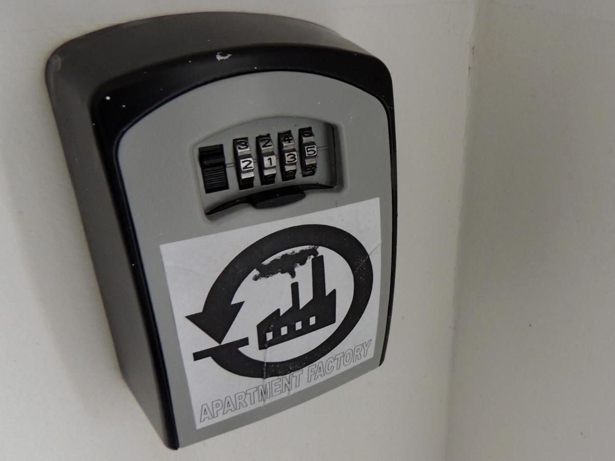 Factory - Self Check In Apartment Osijek Exterior foto