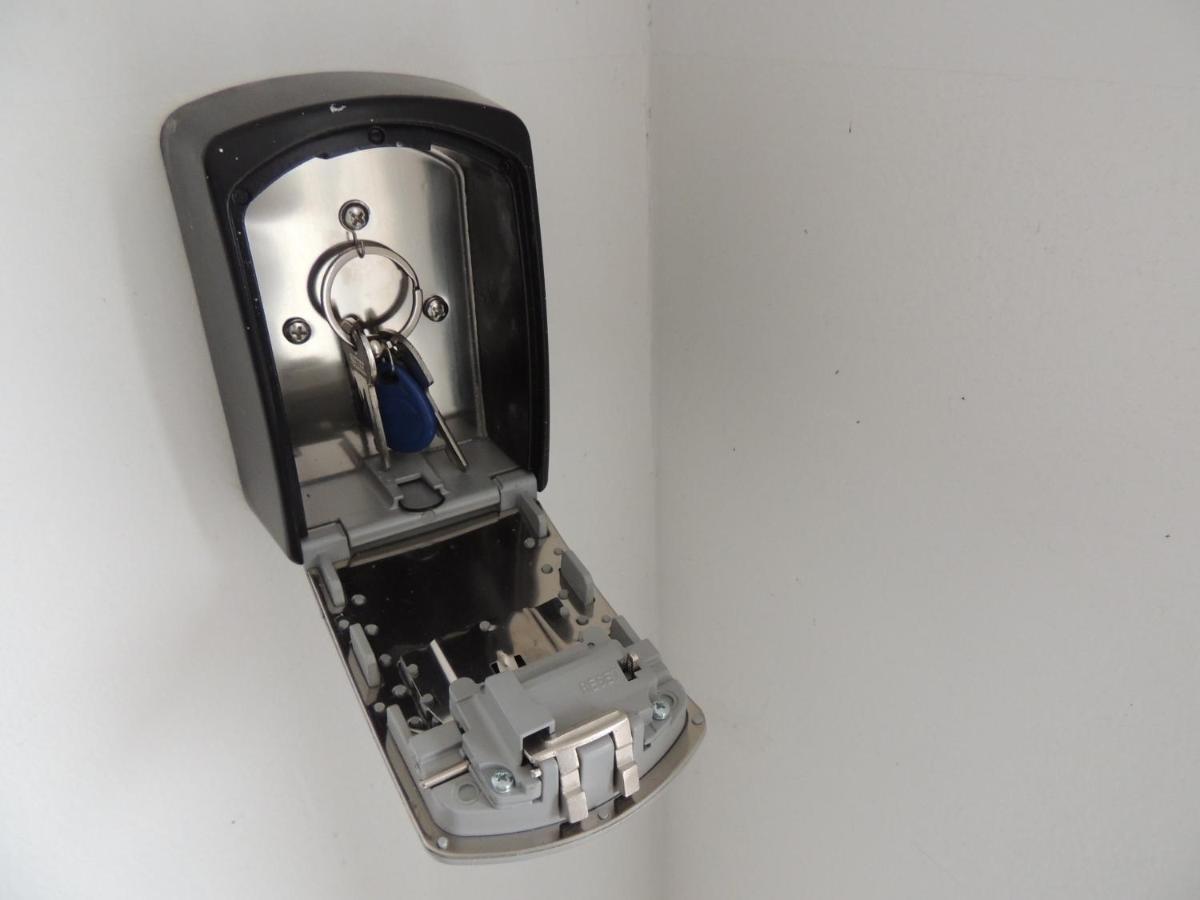 Factory - Self Check In Apartment Osijek Exterior foto