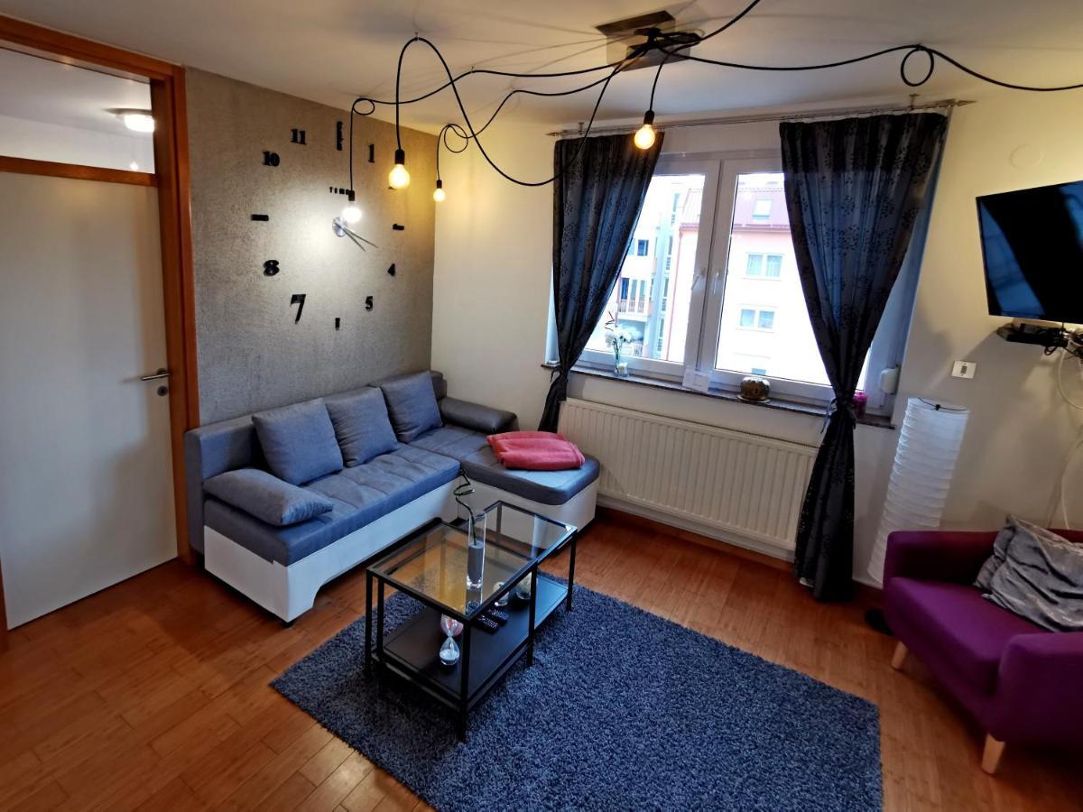 Factory - Self Check In Apartment Osijek Exterior foto